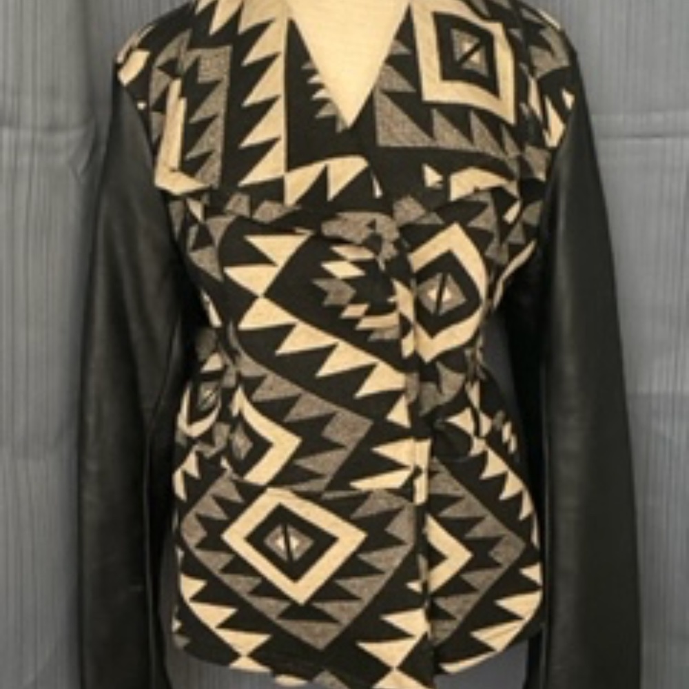 Baccini Women's Black and Cream Blazer Size Large